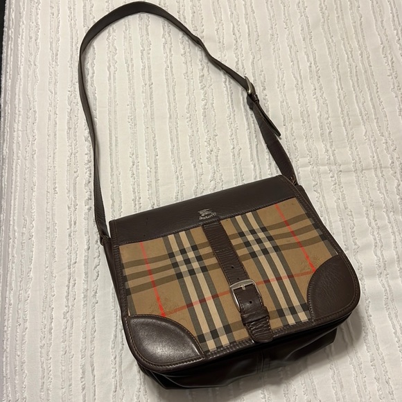 Burberry- original purchased in the UK approximately 40 plus years ago . - Picture 1 of 16